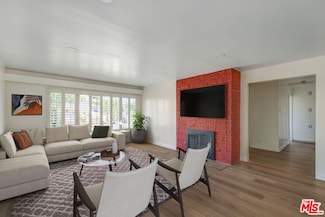 3704 Lorado Way, Los Angeles, CA 90043