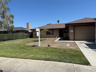 820 Neil Dr, Hollister, CA 95023