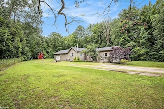 2650 Castor Rd, Goodells, MI 48027