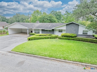 104 N Fair St, Gonzales, TX 78629