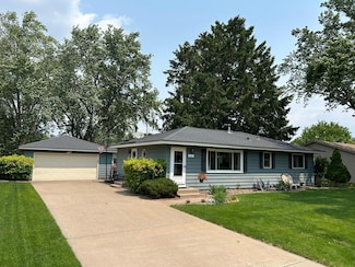2017 Jade Ln, Saint Paul, MN 55122