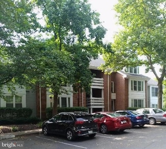 3152I Covewood Ct Unit I, West Falls Church, VA 22042