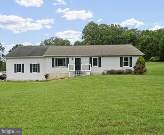 1220 Lynnbrooke Dr, Huntingtown, MD 20639