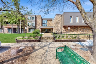 450 Ford Rd Unit 217, Saint Louis Park, MN 55426