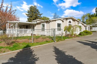 3305 Tieton Dr, Yakima, WA 98902