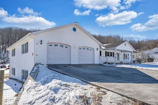 21258 Cumberland Gap Rd, New Castle, VA 24127