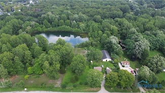 685 S Crissey Rd, Holland, OH 43528