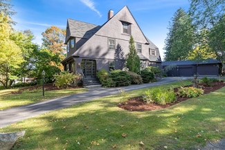 16 Court St, North Andover, MA 01845