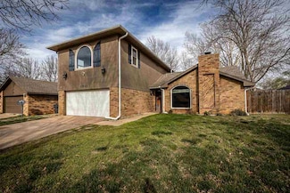 1911 NE 35th St, Lawton, OK 73507