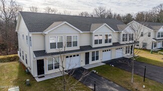 14 Nicole Ln, Hazleton, PA 18201
