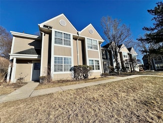 140 Creekside Cir, Spring Valley, NY 10977
