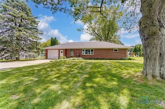 630 E Linfoot St, Wauseon, OH 43567