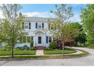 35 Greylock Ave, Cranston, RI 02910