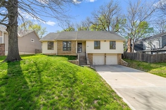 9614 W 83rd Terrace, Overland Park, KS 66212