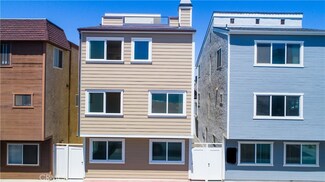 17 Surfside Ave, Seal Beach, CA 90743