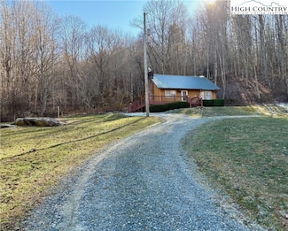791 Spice Creek Rd, Banner Elk, NC 28604