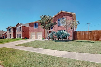 8202 Silverton Dr, Arlington, TX 76001