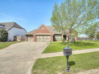 9302 N 98th Ct E, Owasso, OK 74055