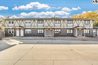 1409 E 27th Ave, Hutchinson, KS 67502
