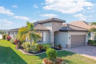 9384 Glenforest Dr, Naples, FL 34120