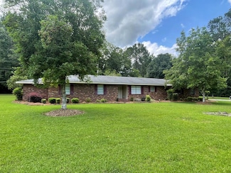 404 S Baker St, Glennville, GA 30427