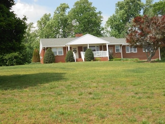 303 Dug Hill Rd, Amherst, VA 24521