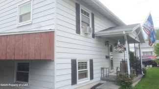 22 E Clay Ave, West Hazleton, PA 18202