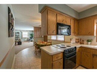 2291 2291 Lois Dr, Mounds View, MN 55112