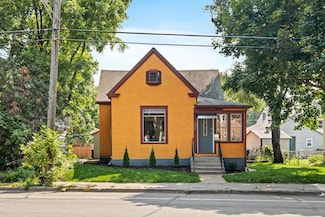 522 Broadway St NE, Minneapolis, MN 55413