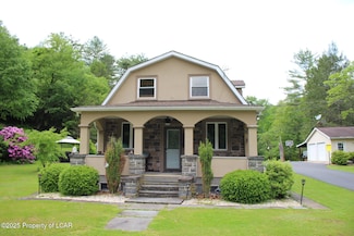 32 Old Tavern Rd, Hunlock Creek, PA 18621