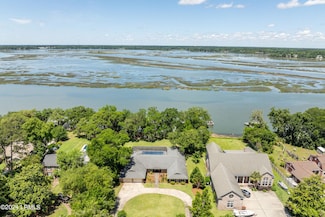 1702 Riverside Dr, Beaufort, SC 29902