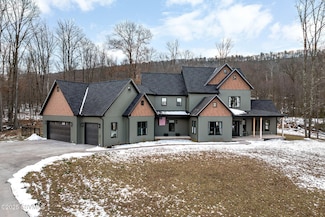 1620 Mountain Rd, Dalmatia, PA 17017