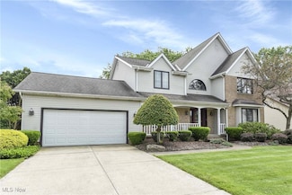 2850 Wynde Tree Dr, Seven Hills, OH 44131
