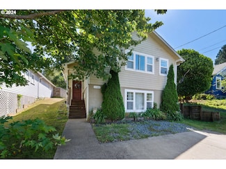 1123 Oregon Ave, Coos Bay, OR 97420