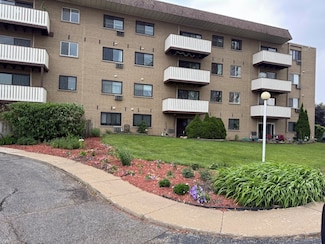 290 N Westgate Rd Unit 401, Mount Prospect, IL 60056