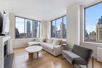 350 E 82nd St Unit 15A, New York, NY 10028