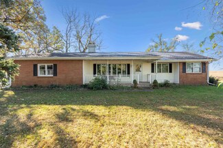 1836 105th St, Hazleton, IA 50641