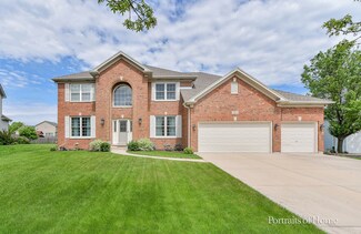 395 Essex Dr, Oswego, IL 60543
