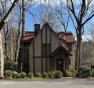 7 Mother Goose Village, Lookout Mountain, GA 30750
