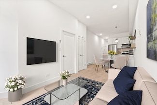 556 Leonard St Unit 2, Brooklyn, NY 11222