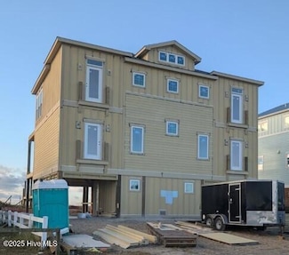 105 Ocean Blvd W, Holden Beach, NC 28462