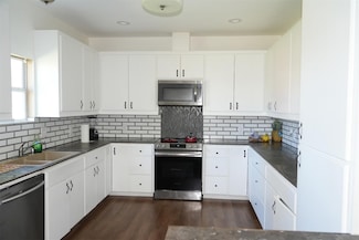 1004 Seelhorst St, Brenham, TX 77833