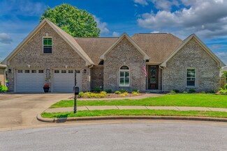 123 Rhett Dr, Muscle Shoals, AL 35661