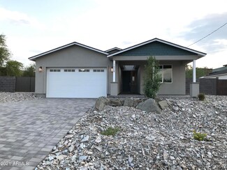1524 E Shangri la Rd, Phoenix, AZ 85020