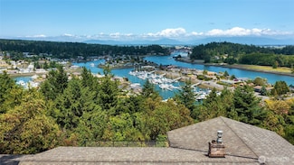 573 Klamath Dr, La Conner, WA 98257