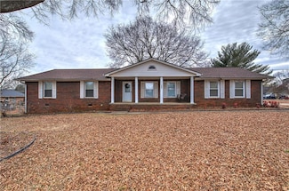 704 S Bartow St, Cartersville, GA 30120