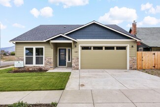 1681 Thomas Rd, Medford, OR 97501