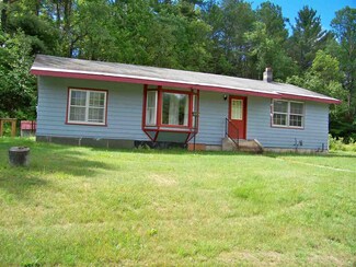 114 Graceville Rd, Canaan, NH 03741