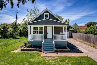 3518 W 97th St, Cleveland, OH 44102
