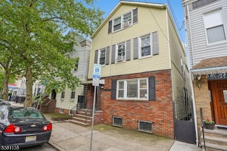 390 Lafayette St, Newark, NJ 07105